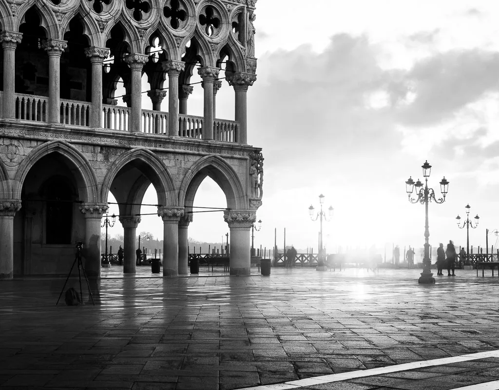 Venedig: Marktplatz im Morgenlicht